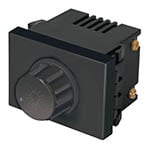 DIM15-EN | Dimmer giratorio, 1.5 módulos, línea Española, color negro